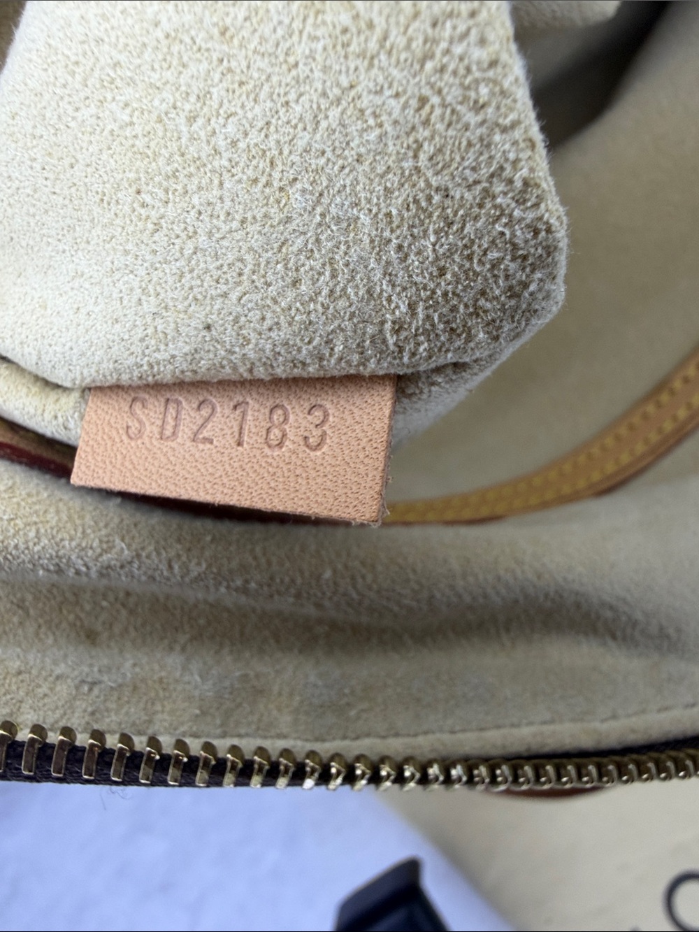 Louis Vuitton Retiro Monogram Canvas Top-Handle/Shoulder Satchel - Picture 8 of 17